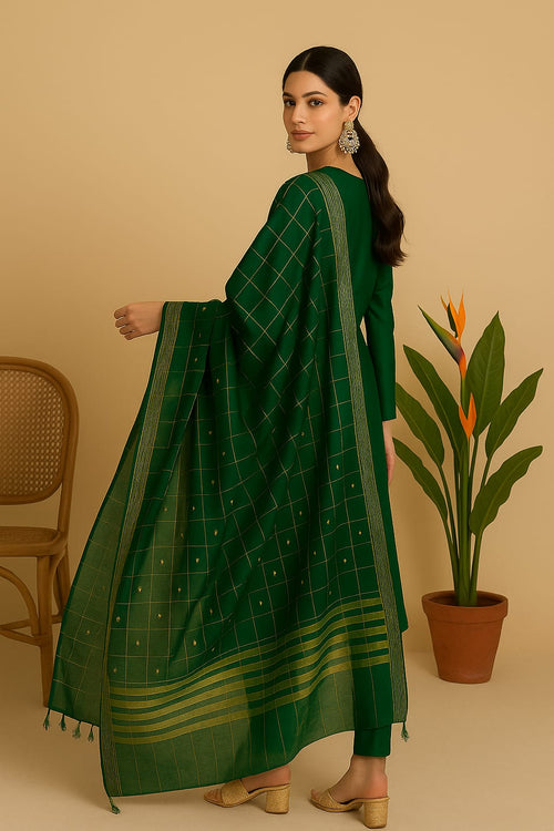 EMERALD GREEN